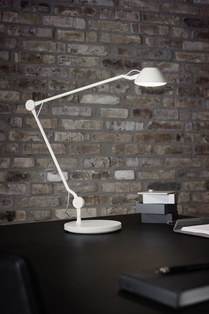 AQ01 Table lamp Tischleuchte Fritz Hansen