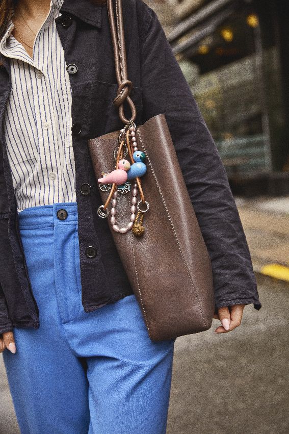 Vogel Blau Schlüsselanhänger silberfarbenes Metall mit Naturleder Kay Bojesen
