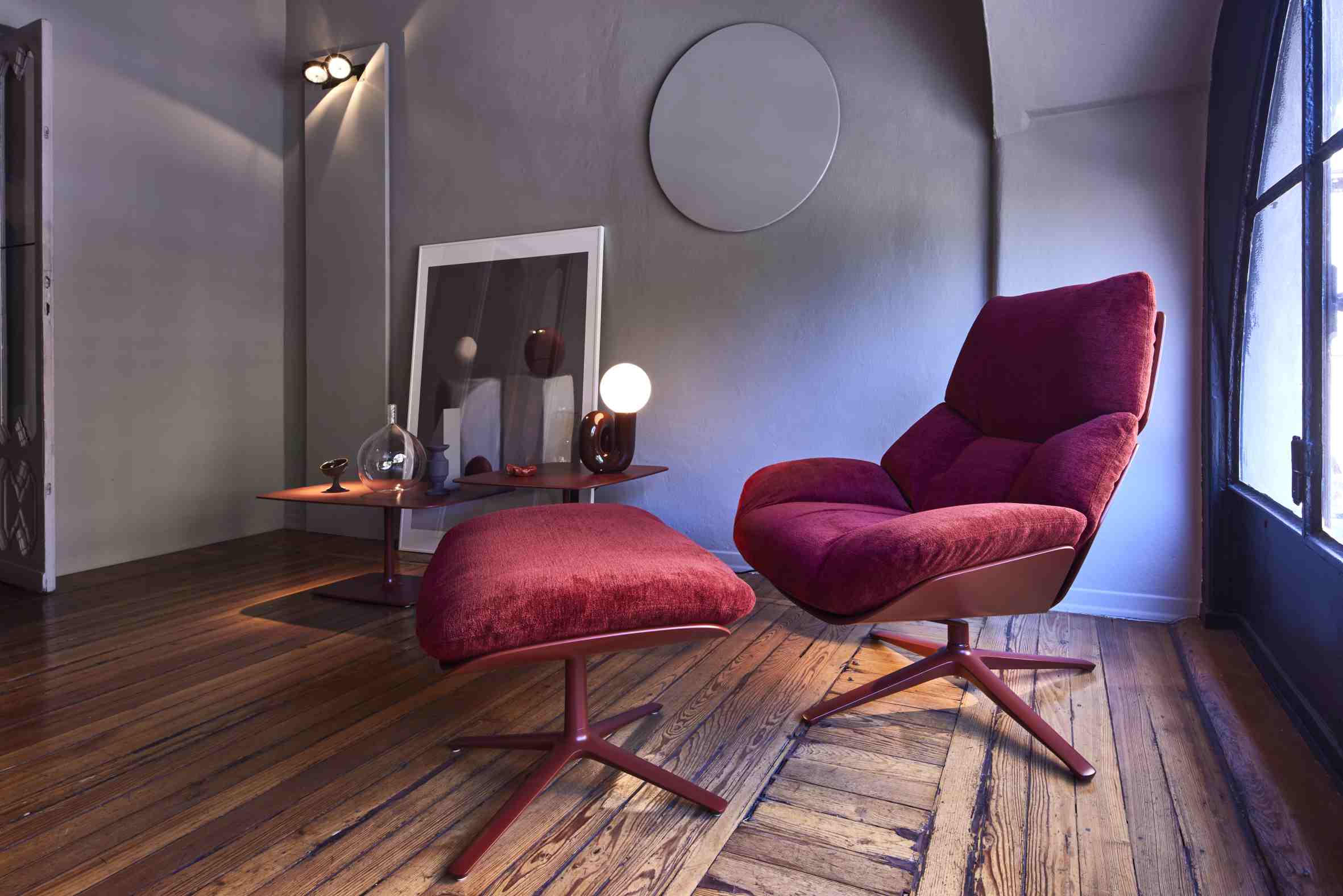 Shrimp 23 Ottoman Hocker Cor