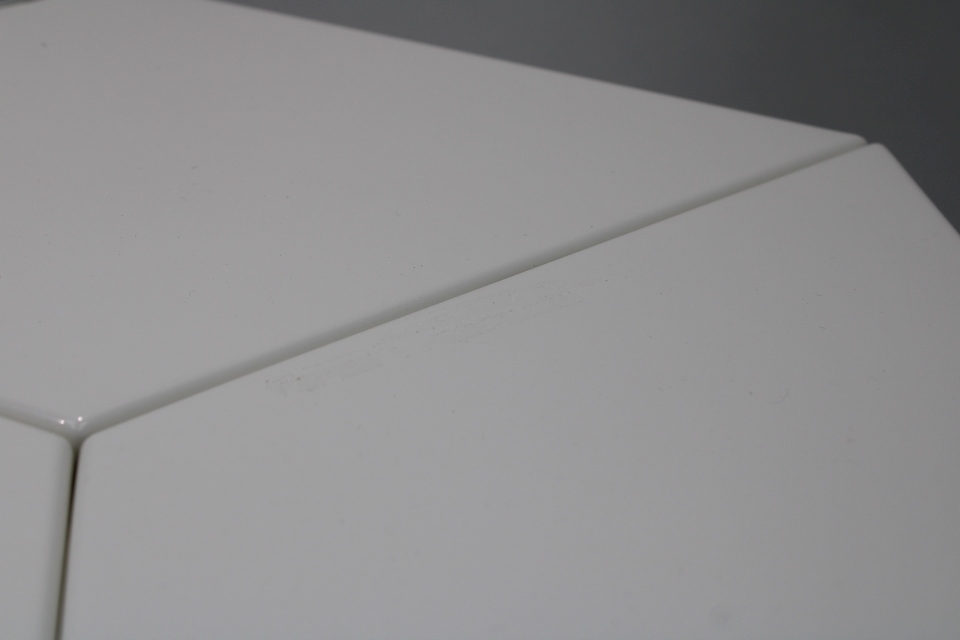Prismatic Table Beistelltisch WEISS Vitra MÄNGELEXEMPLAR