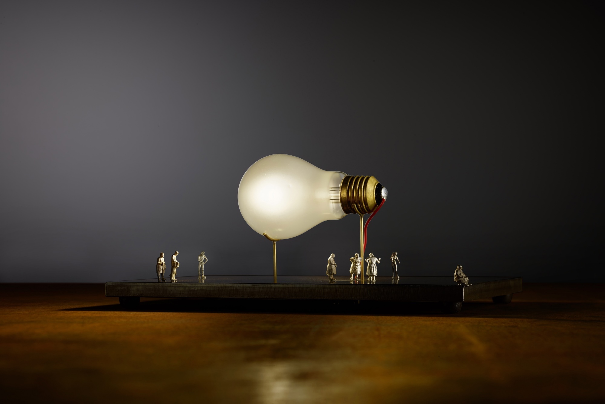 I Ricchi Poveri Monument for a Bulb Tischleuchte Ingo Maurer