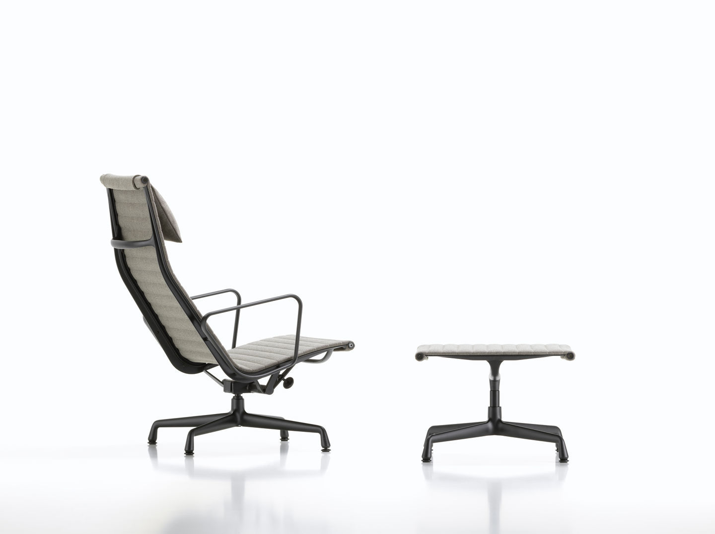 Aluminium Chair EA124 / EA 124 Sessel Vitra