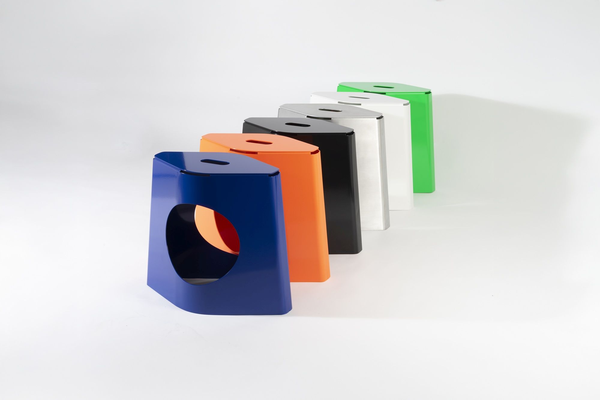 Prism Hocker stapelbar / Beistelltisch Tecta