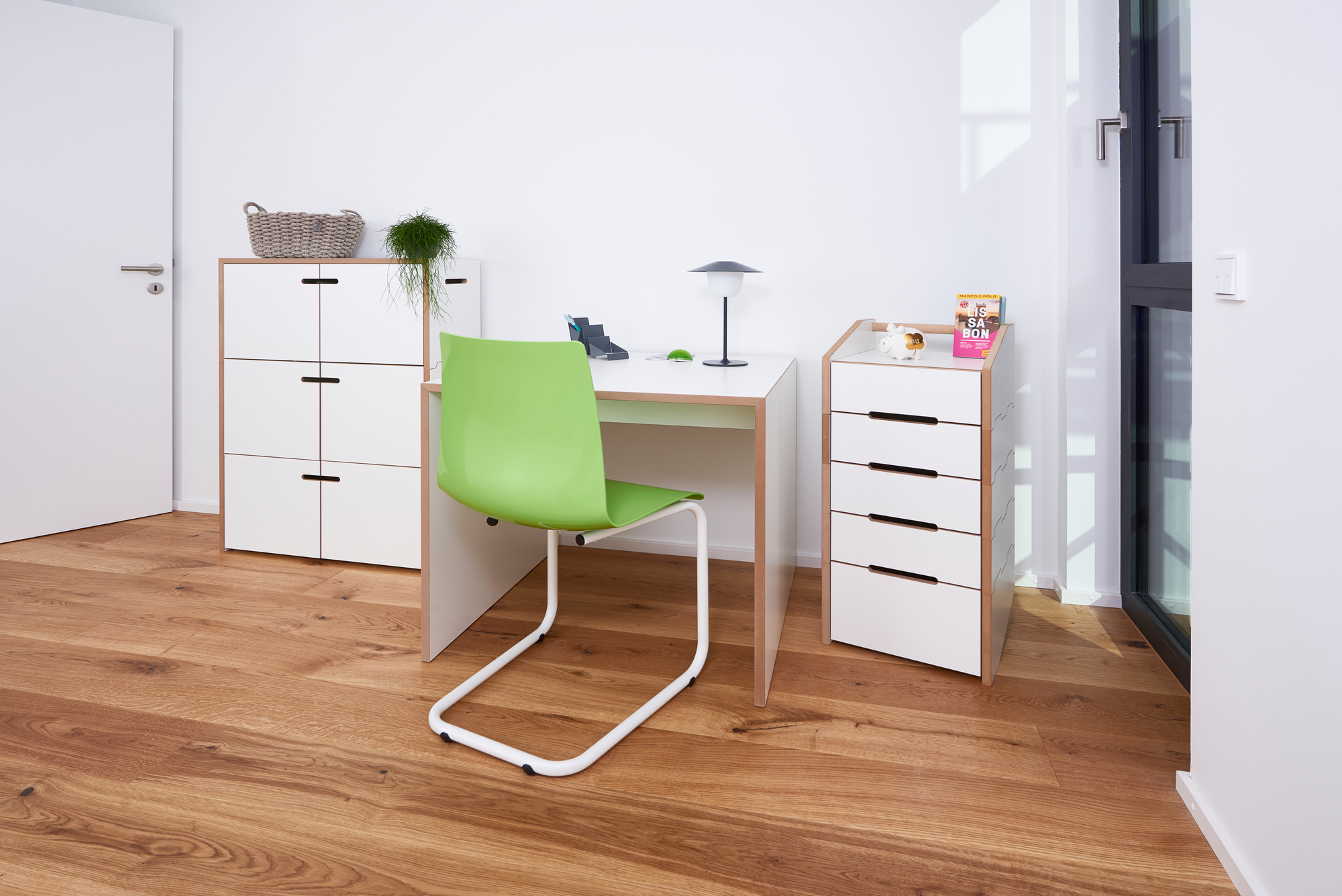 Freistell Tisch klein Tojo