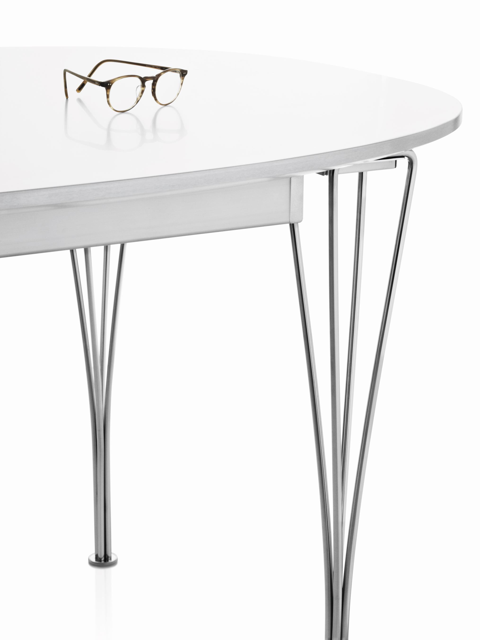Tischserie Super Elliptisch Fritz Hansen