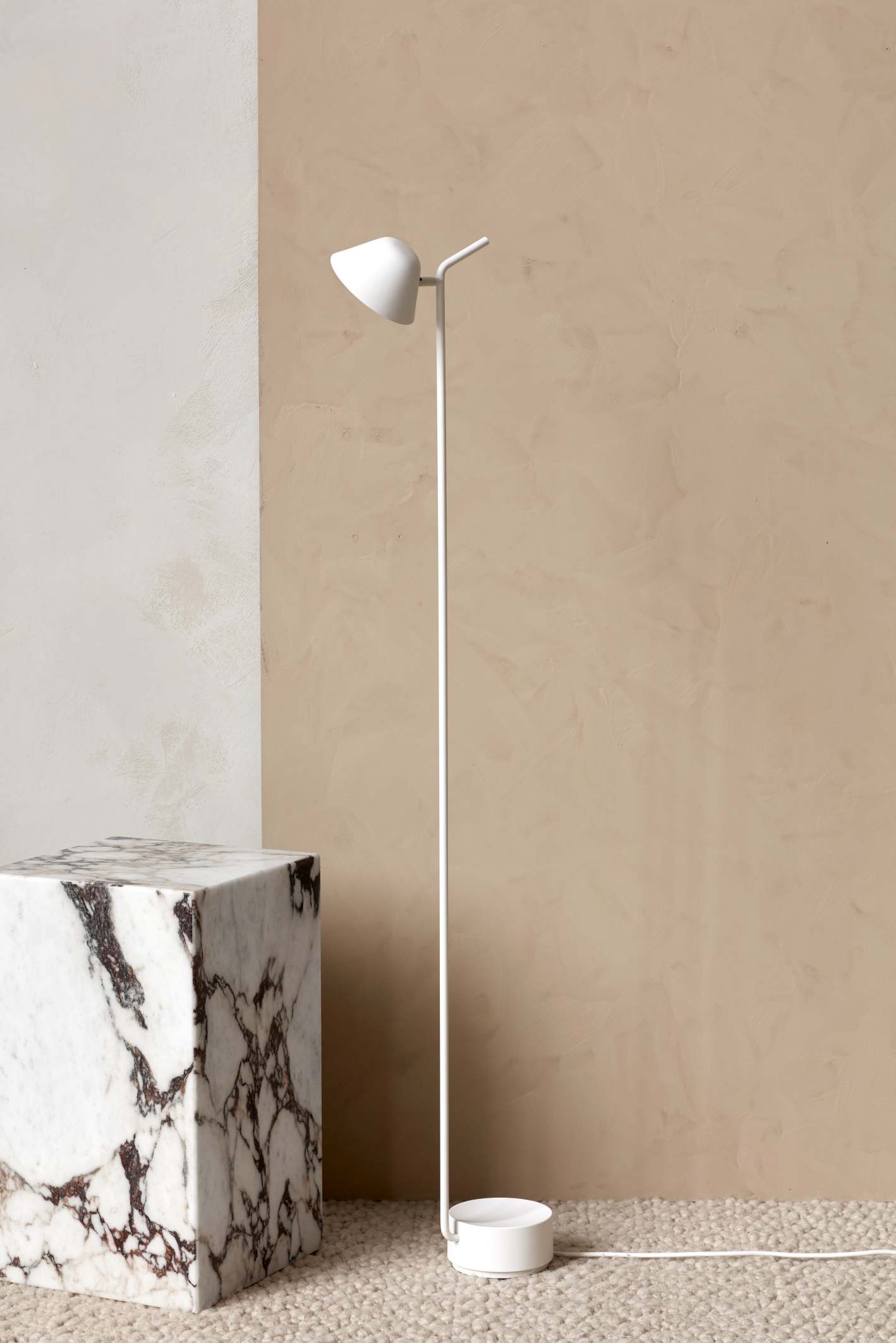 Peek Floor lamp Stehleuchte Audo Weiss