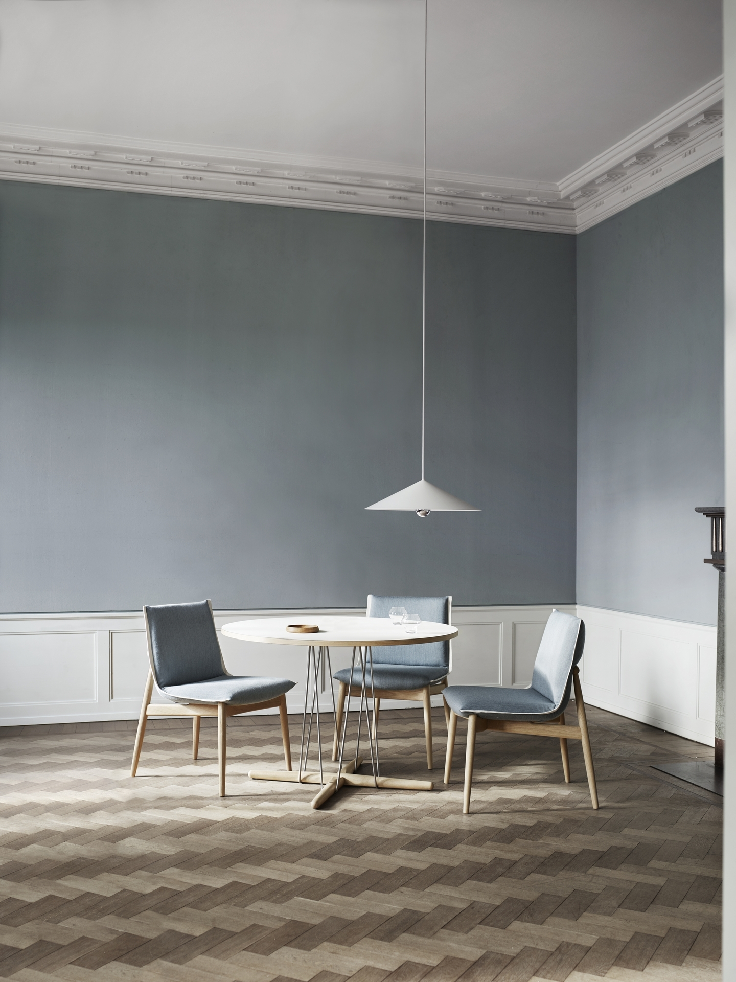 E020 Embrace Tisch Eiche Carl Hansen & Søn