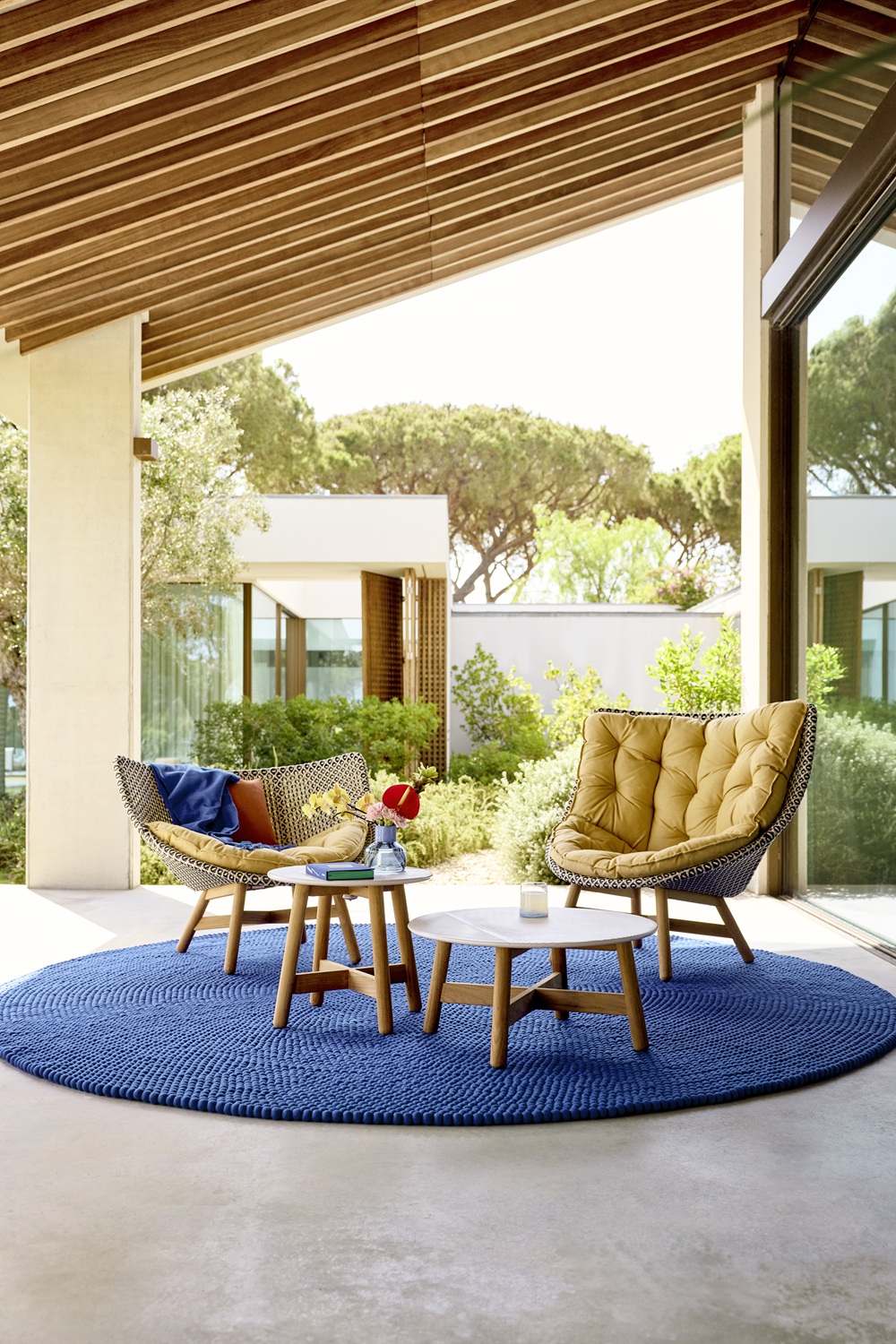 Mbrace Outdoor Club Chair Sessel Dedon