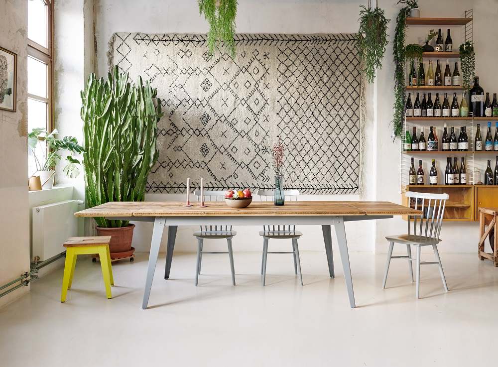 6Grad Hocker Jan Cray Rotorange-Bauholz recycelt