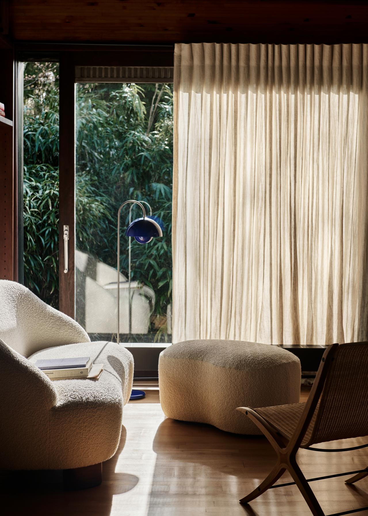 Flowerpot VP12 Floor lamp Stehleuchte AndTradition