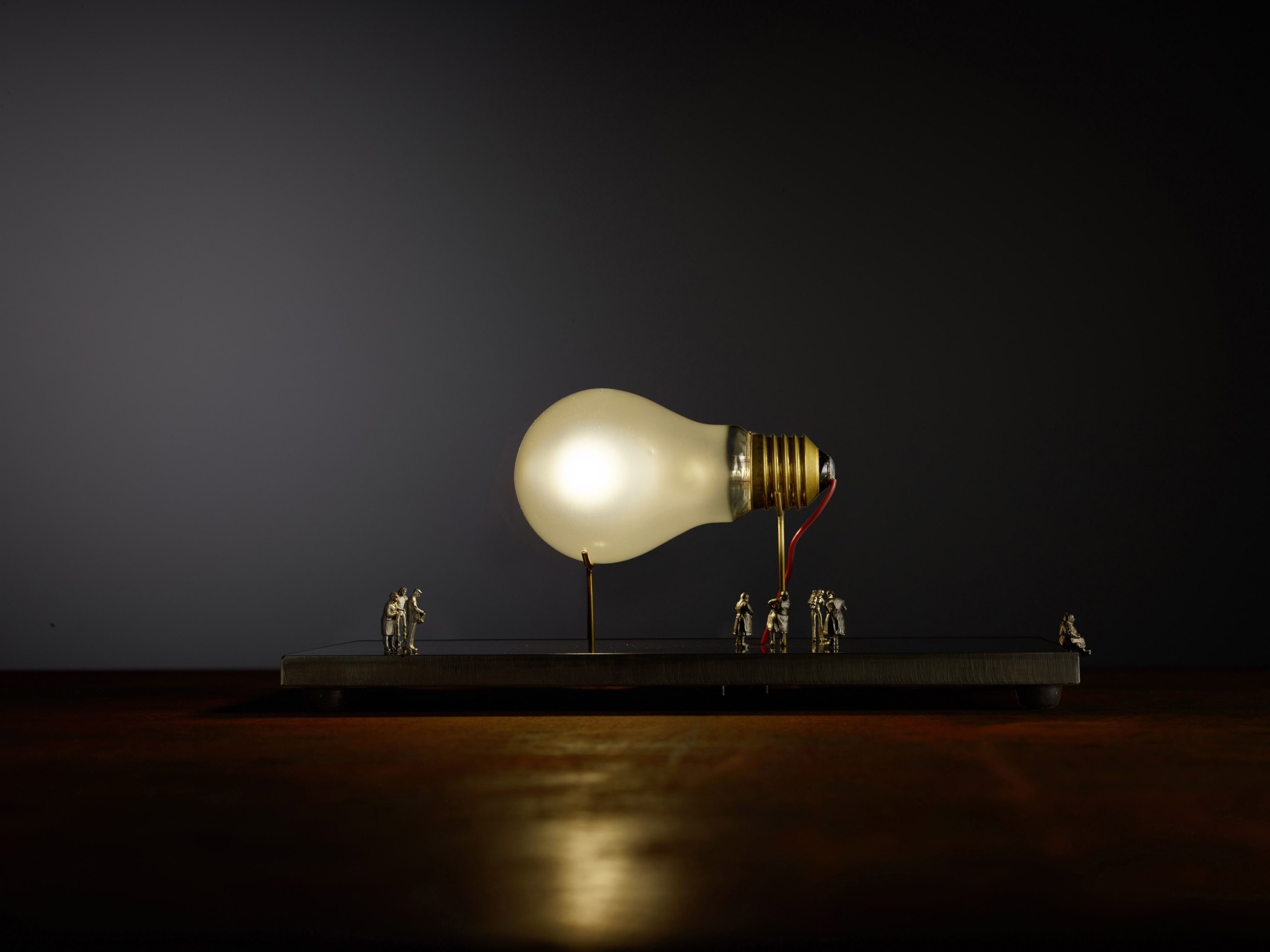 I Ricchi Poveri Monument for a Bulb Tischleuchte Ingo Maurer
