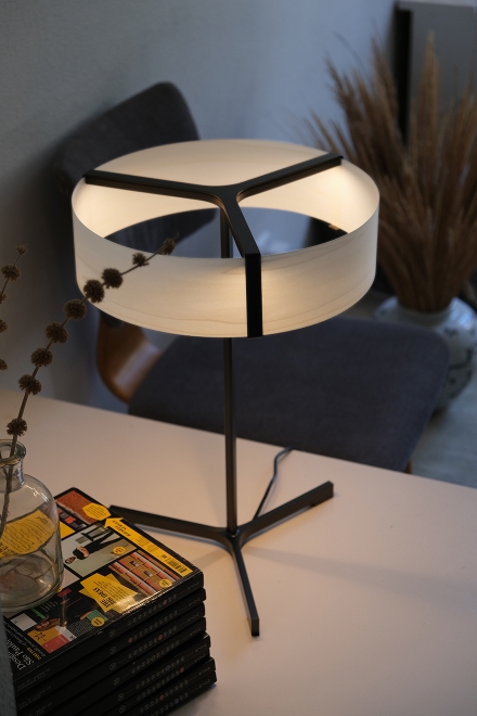 Thesis Table LED Tischleuchte LZF Lamps