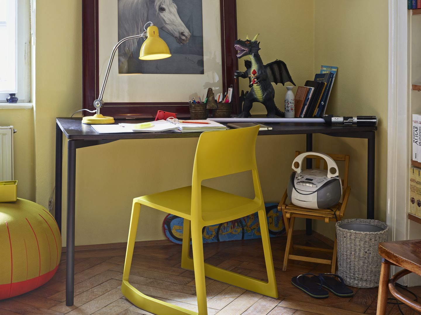 Tip Ton RE Stuhl Kunststoff Vitra Koralle