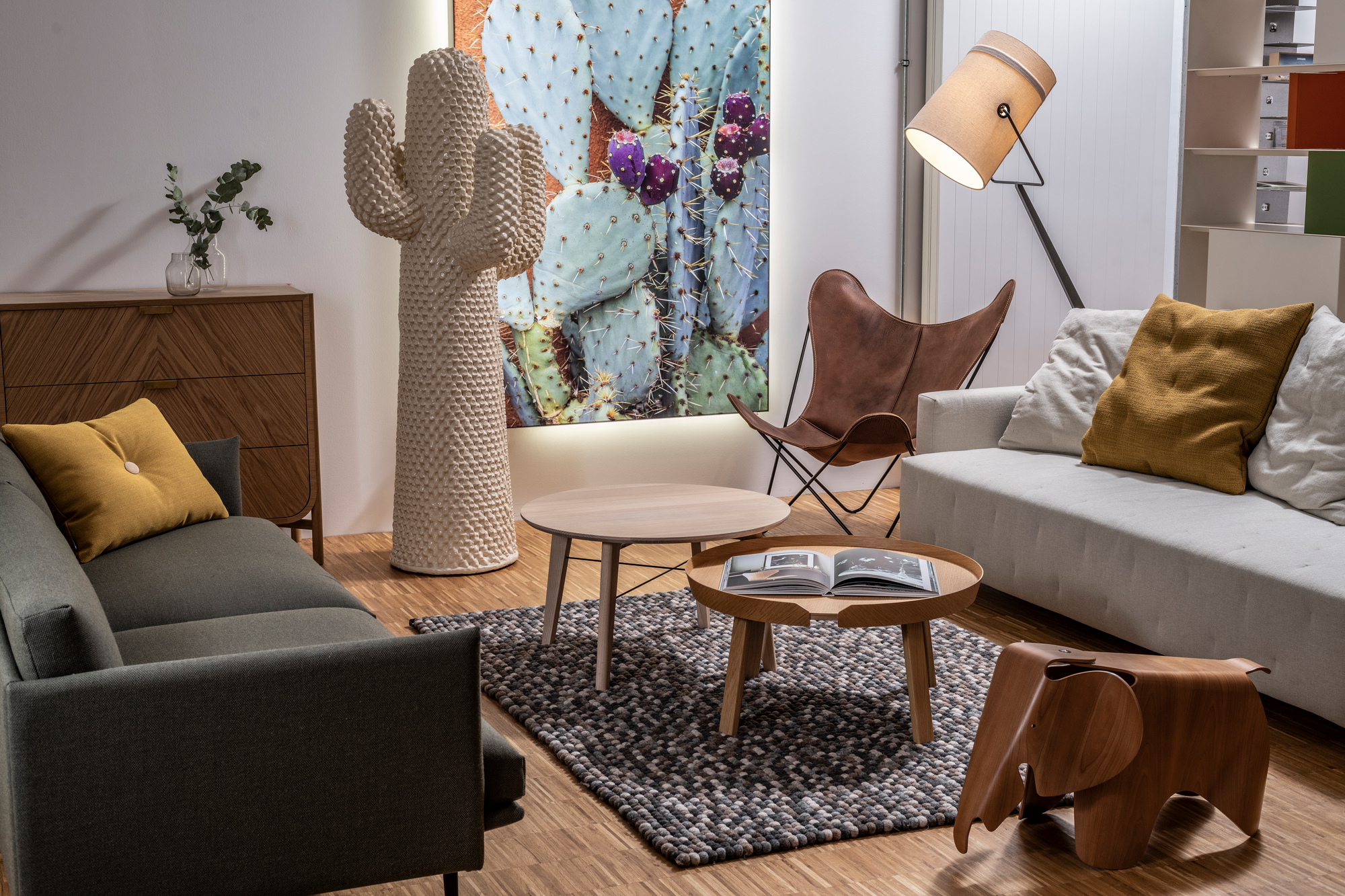 Eames Elephant Plywood Kirschbaum Hocker Vitra