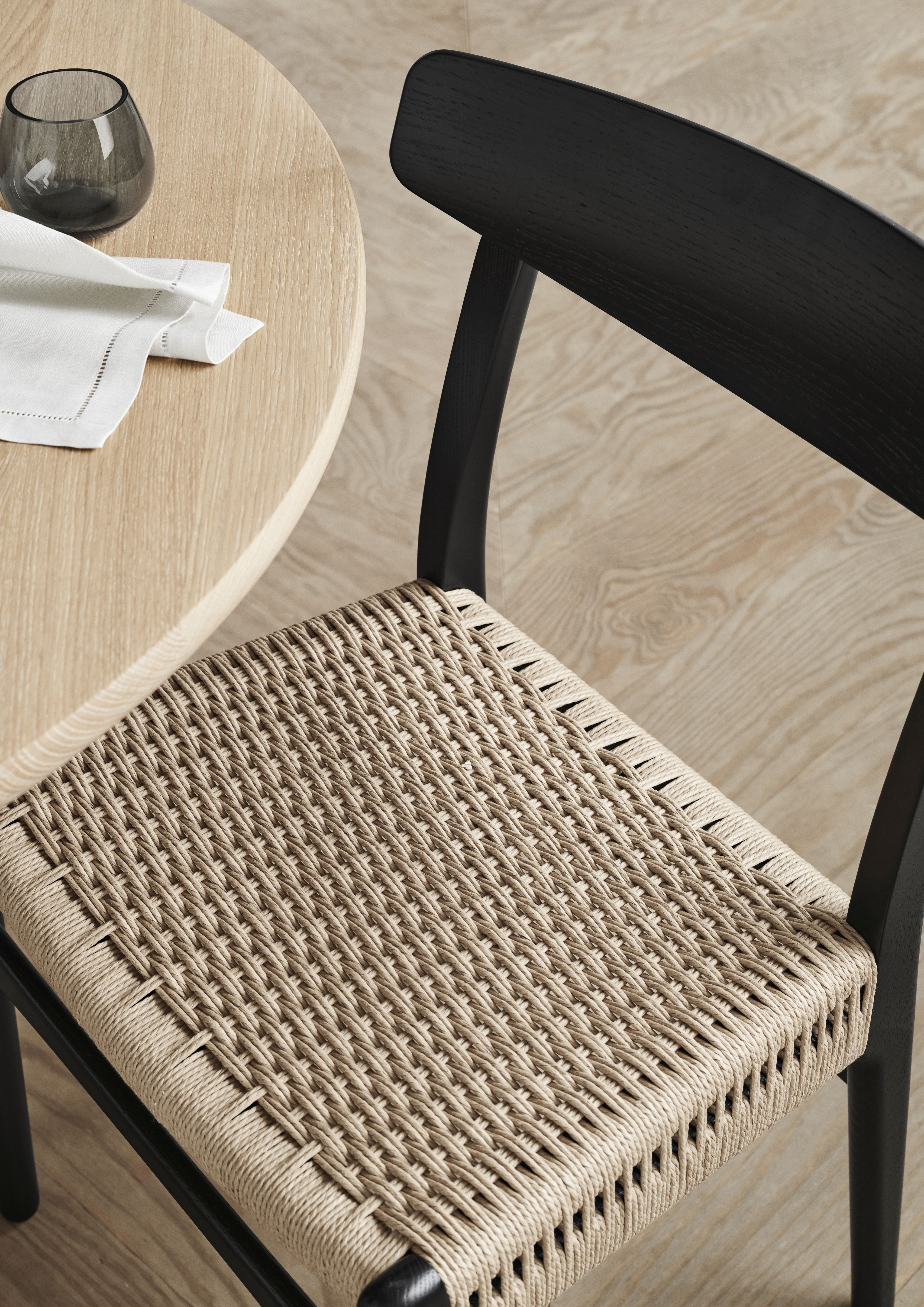 CH337 Ovaler Esstisch ausziehbar Buche lackiert Carl Hansen & Søn