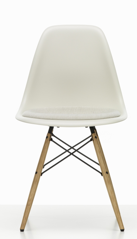Eames Fiberglass Chair DSW Stuhl mit Sitzpolster Vitra