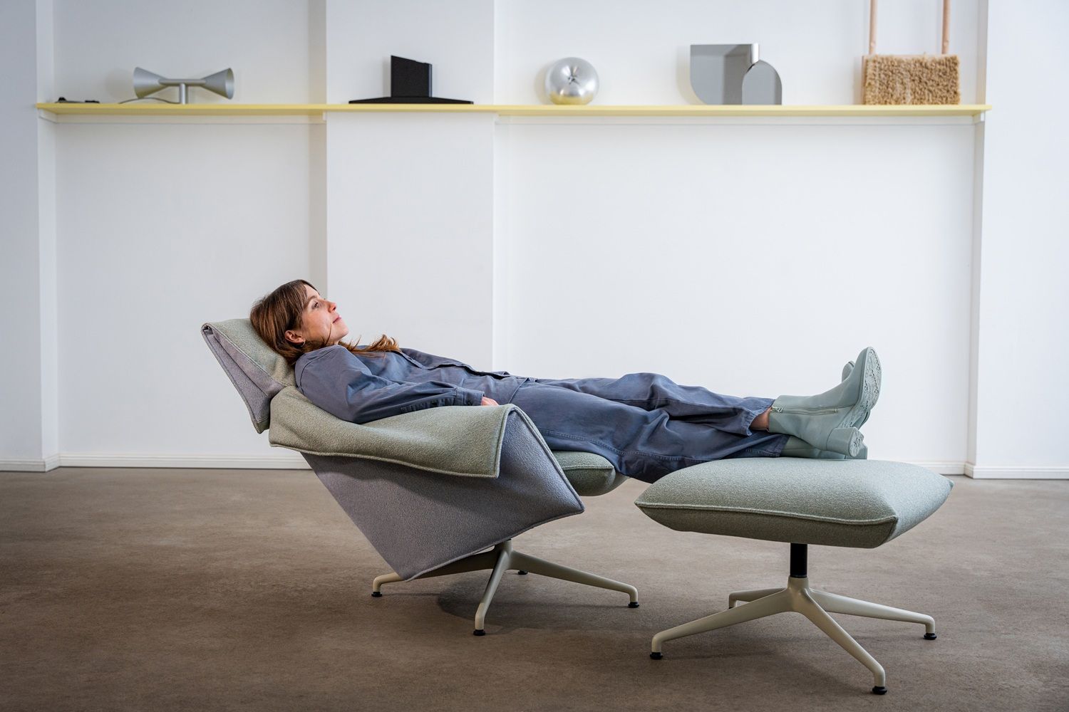 Bascule Highback Sessel mit Ottoman Vitra