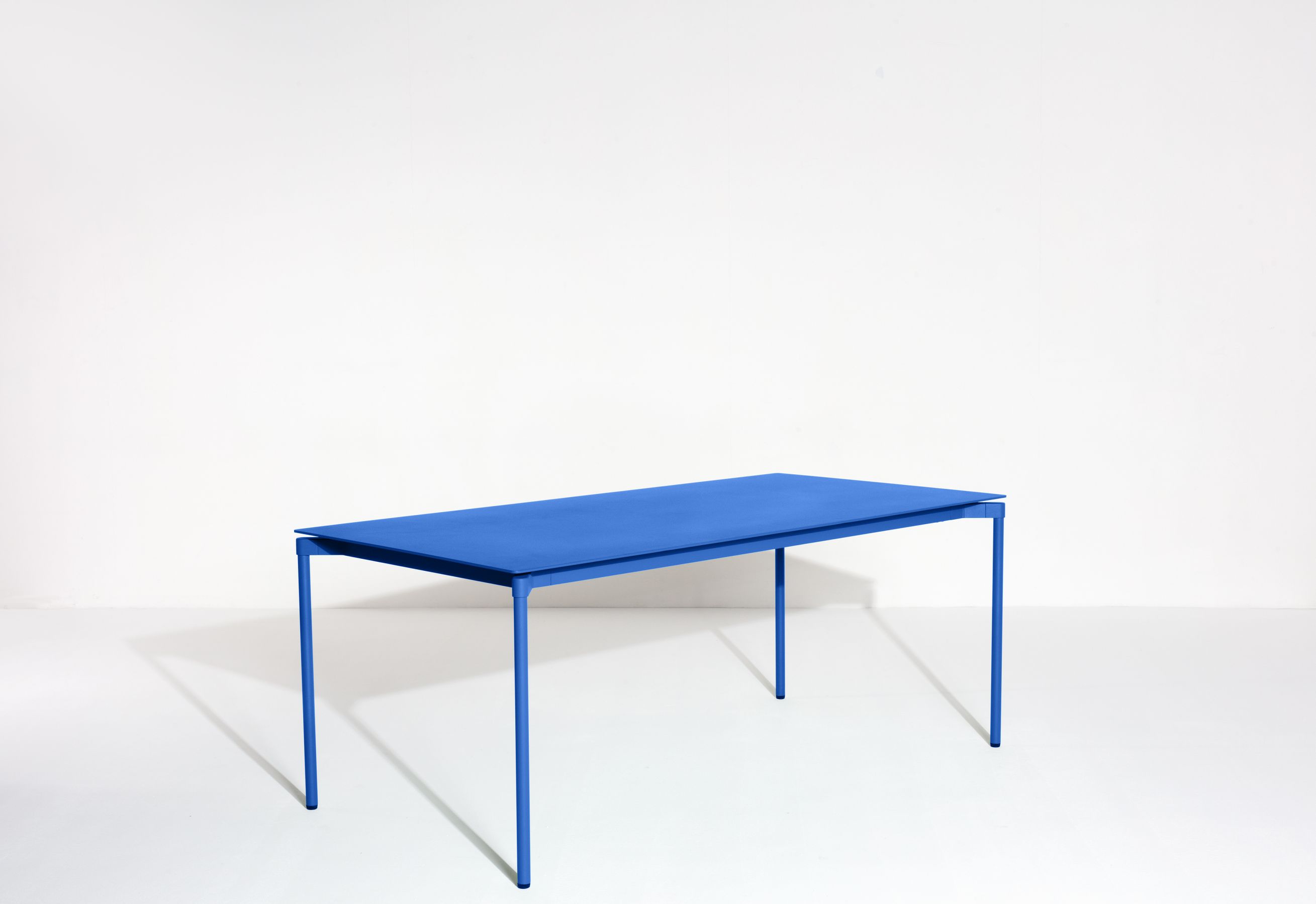 Fromme Dining Table Rectangular Esstisch Rechteckig Petite Friture Blau
