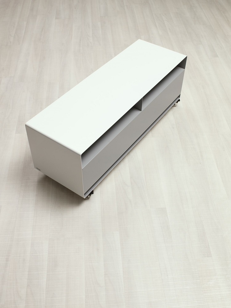 R109N Sideboard mit Industrierollen Müller Möbelfabrikation - QUICK SHIP