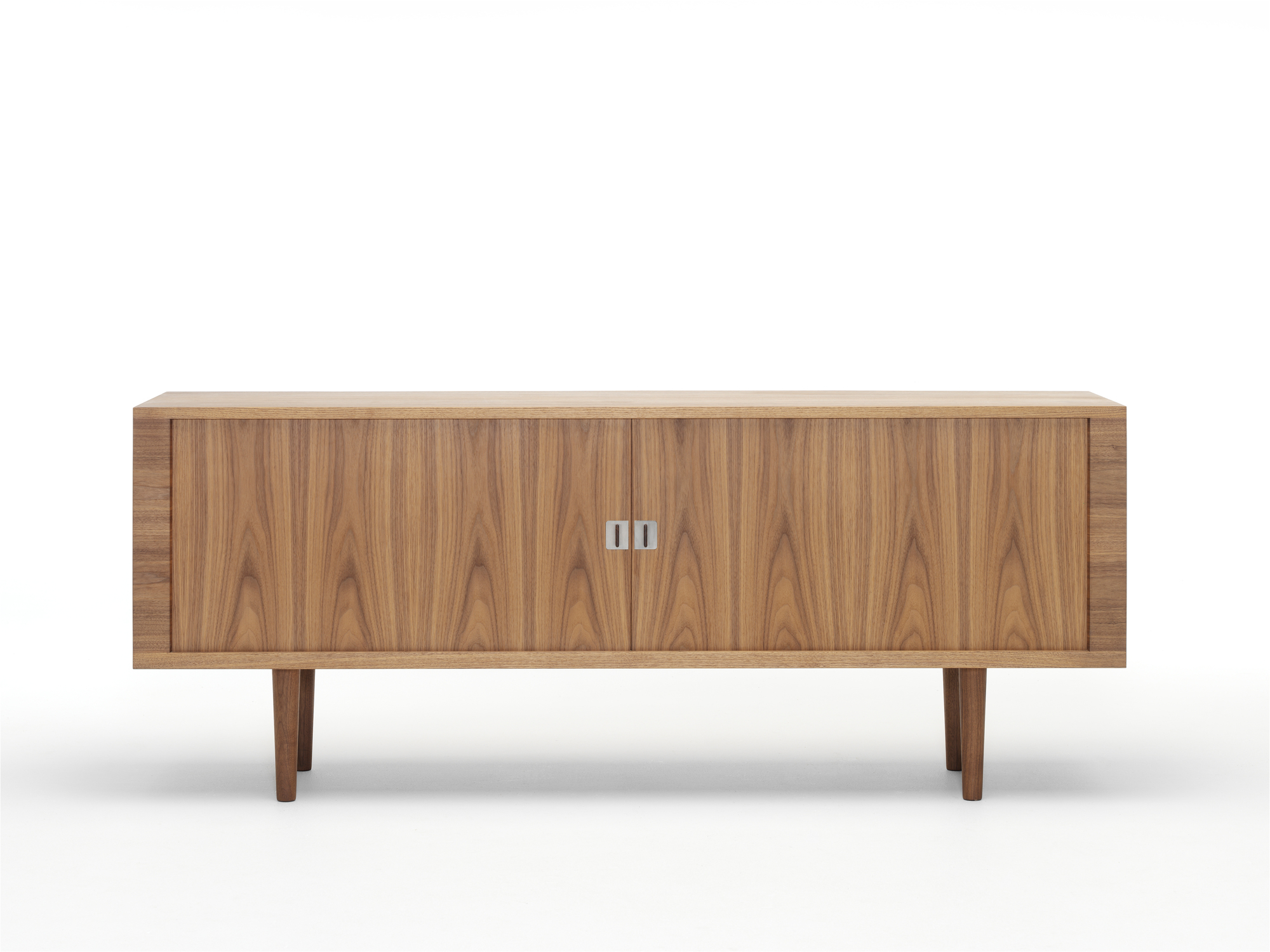 CH825 Credenza Sideboard Carl Hansen & Søn Farbe walnuß geölt Gestell massives Holz