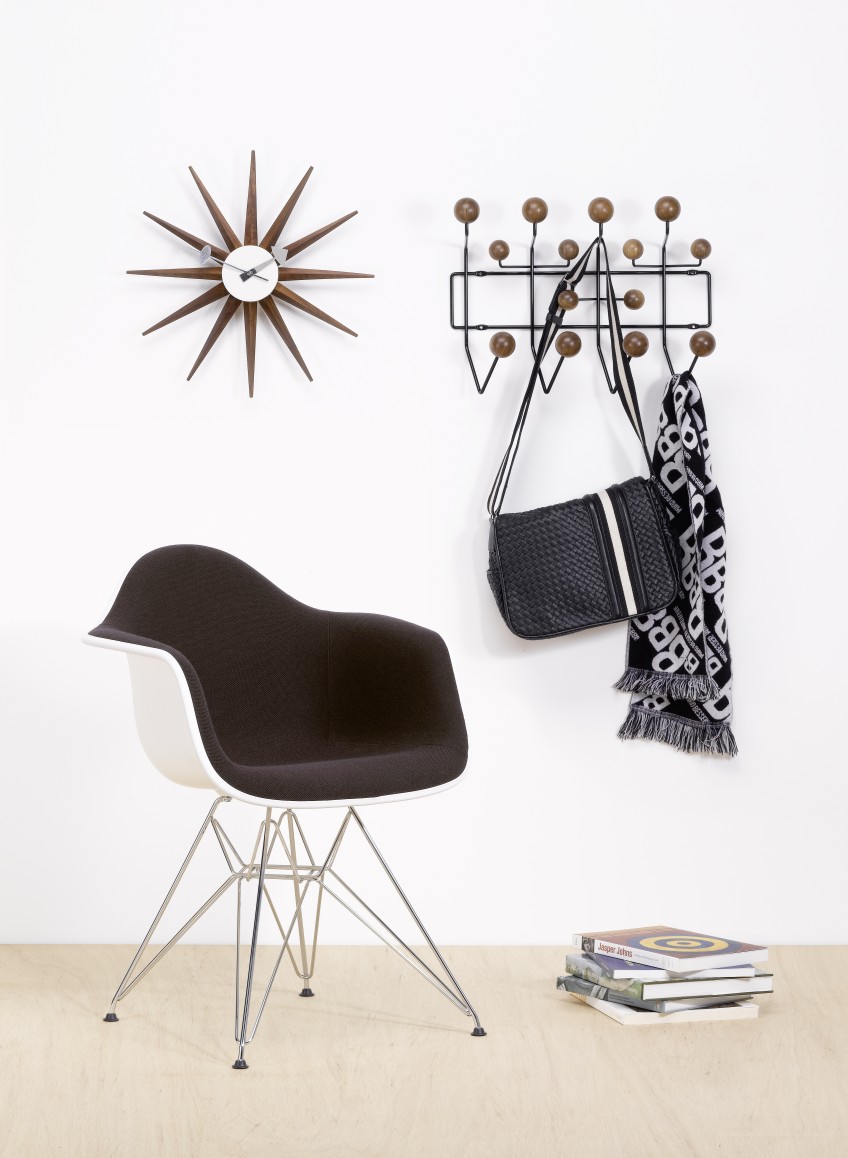 Sunburst Clock Wanduhr - Nussbaum Vitra