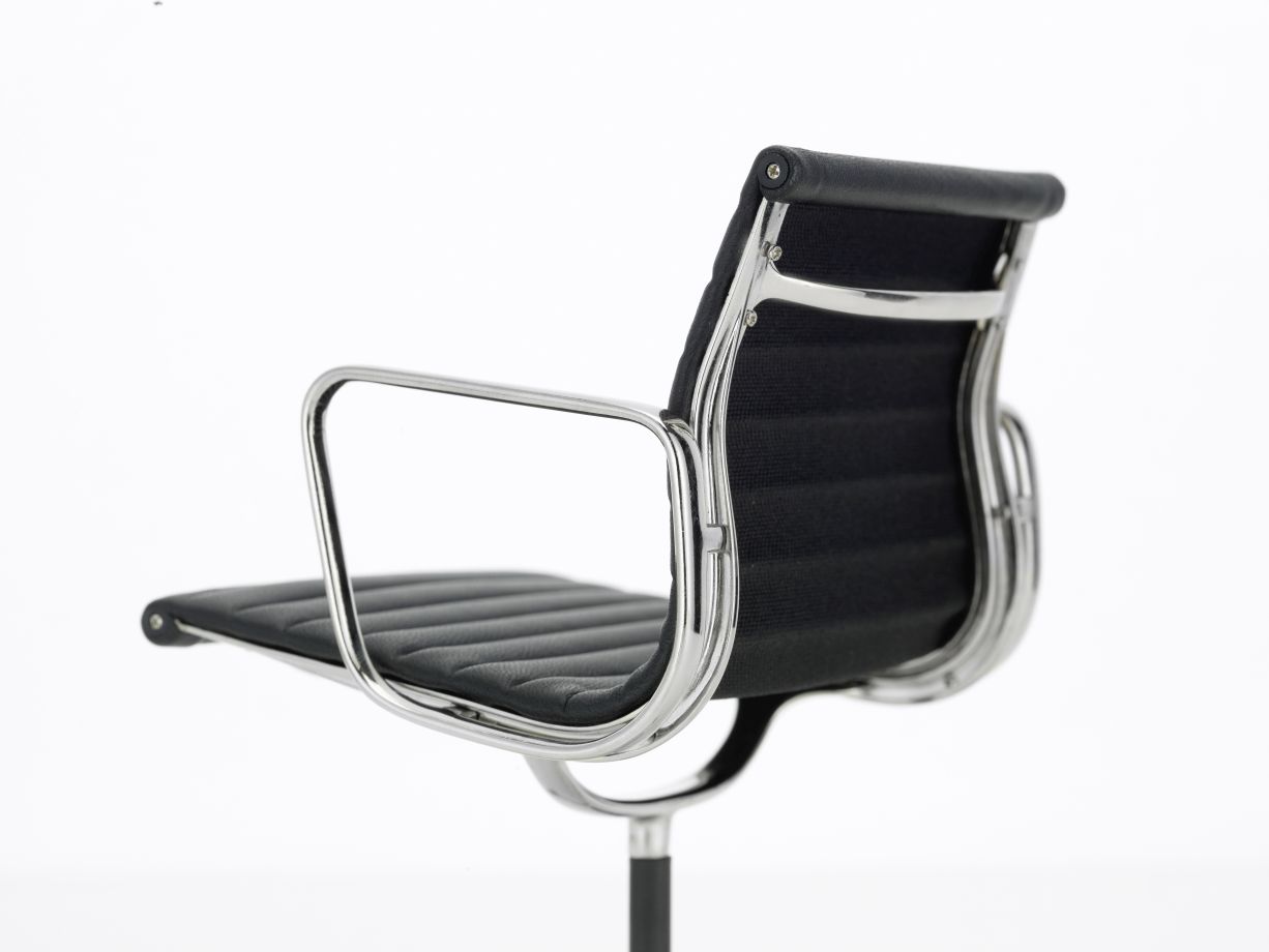 MINIATUR (Verkleinerung) Aluminium Chair Drehstuhl Leder [1958] Miniatur Vitra