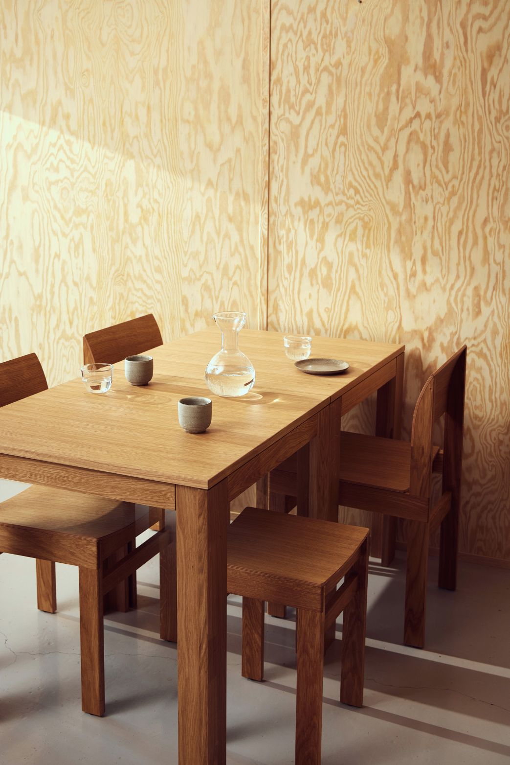 Sonder Stuhl Form & Refine