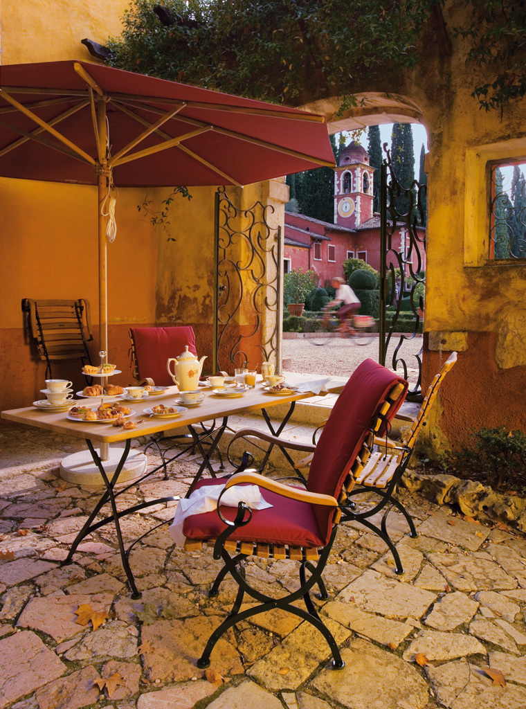 Classic Armchair Sessel klappbar mit Armlehnen Dunkelgrün Weishäupl Weishäupl Classic Armchair Sessel, klappbar mit Armlehnen, dunkelgrün, für Garten und Terrasse.