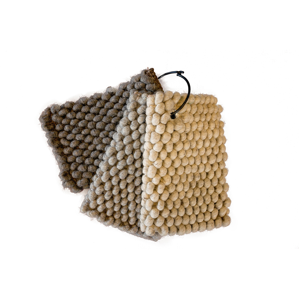 Peas Teppich L 140 cm dunkelgrün Hay | Dunkel grün | HAY ...