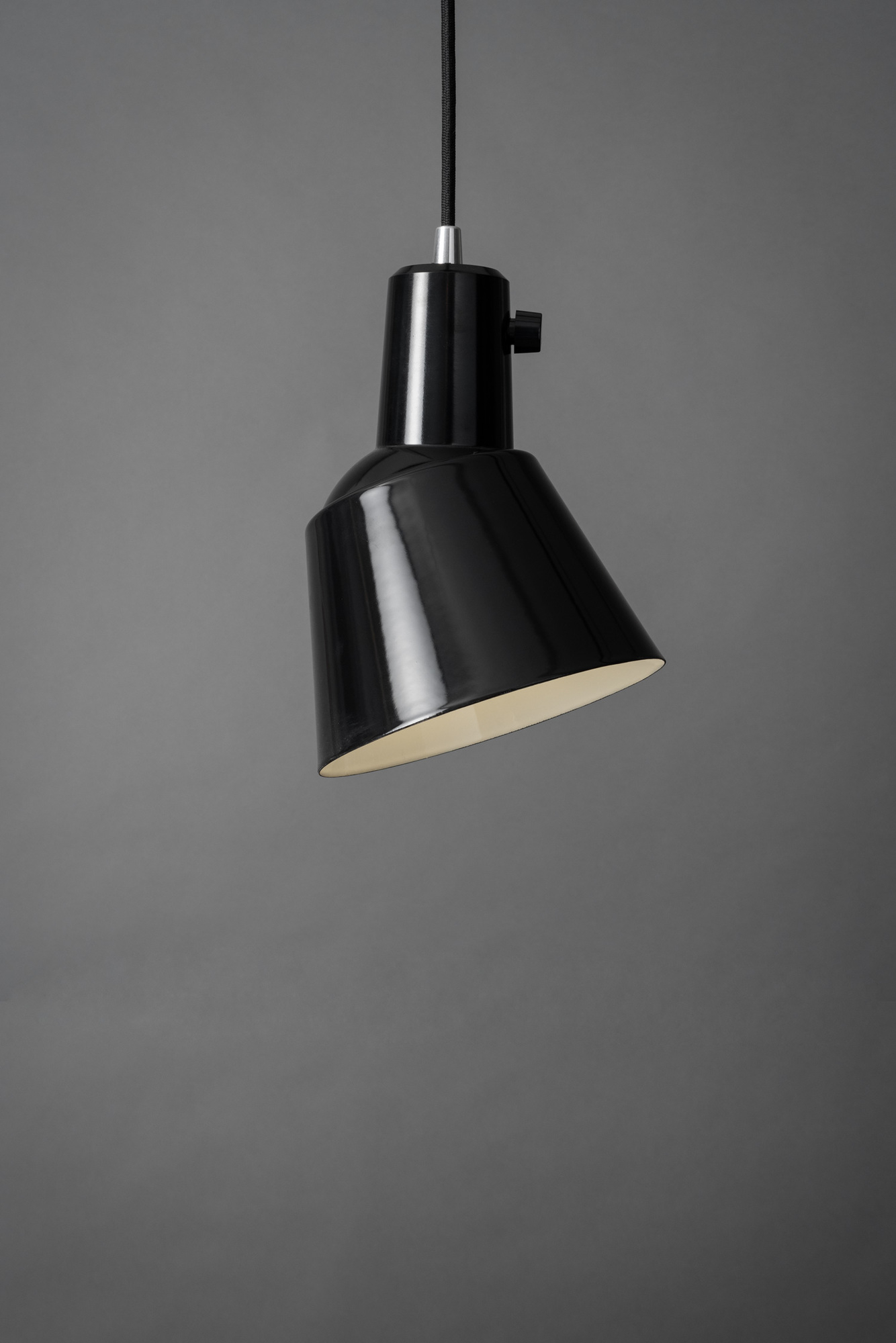 K831 Pendelleuchte Midgard