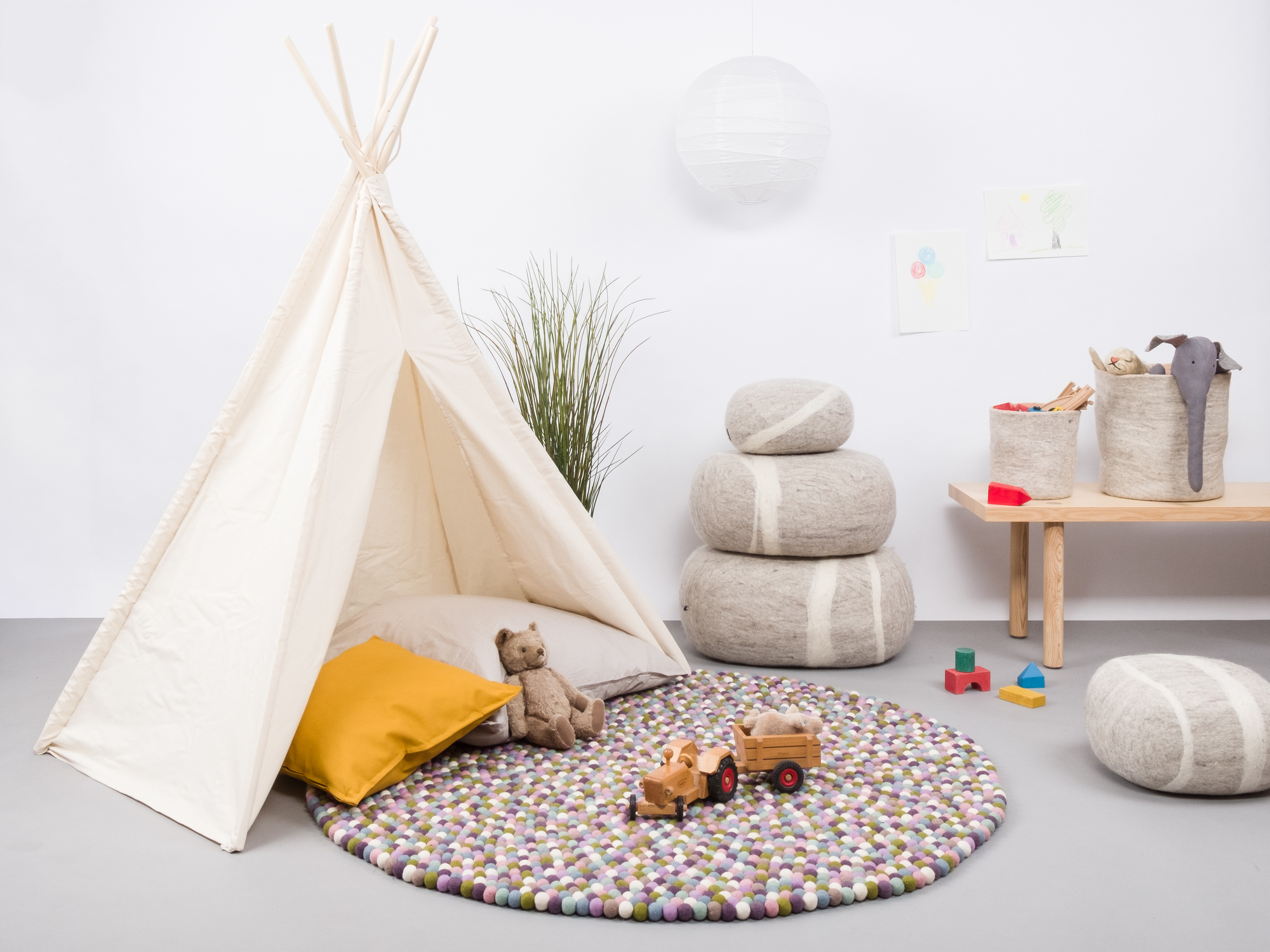 Filzkugel Teppich rund 180 cm myfelt