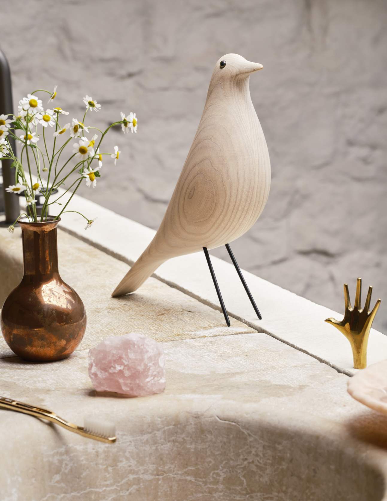 Eames House Bird Skulptur Esche weiß geölt Vitra Neue Version