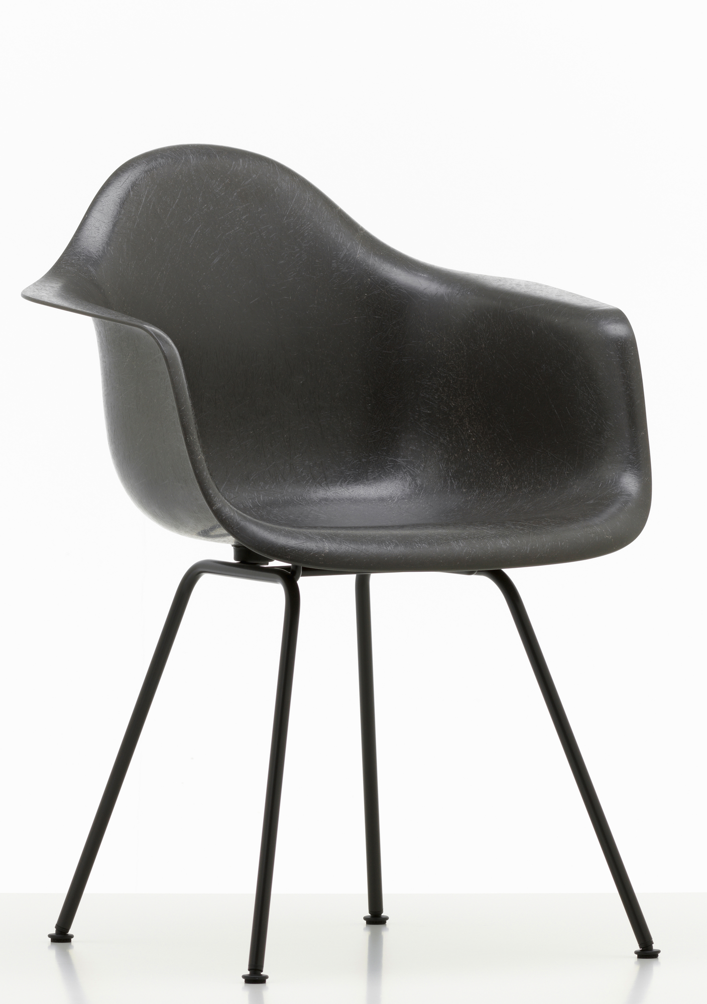 Eames Fiberglass Arm Chair DAX Stuhl Vitra