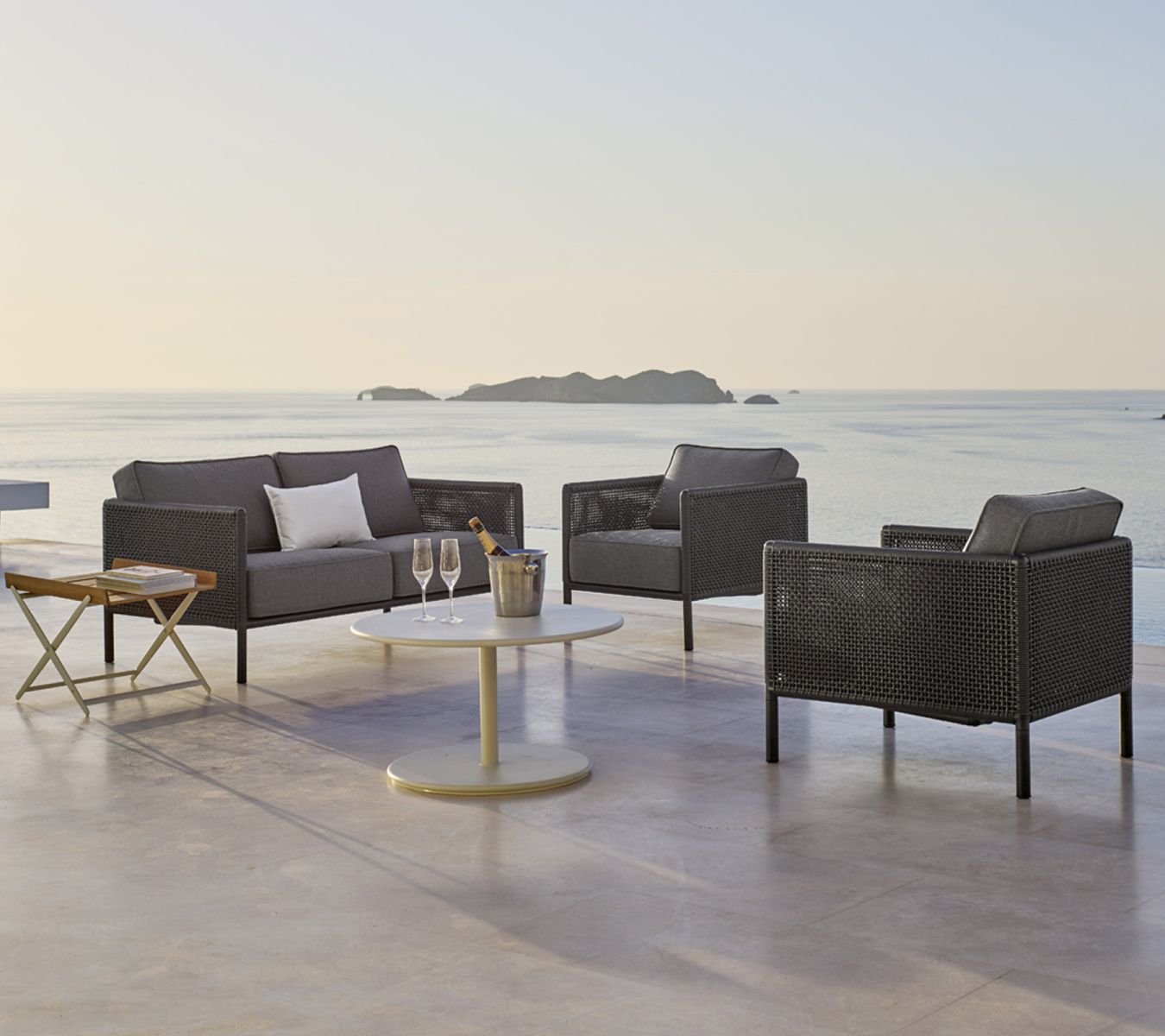 Encore 3 Sitzer Sofa inkl. AirTouch Kissen Cane-Line