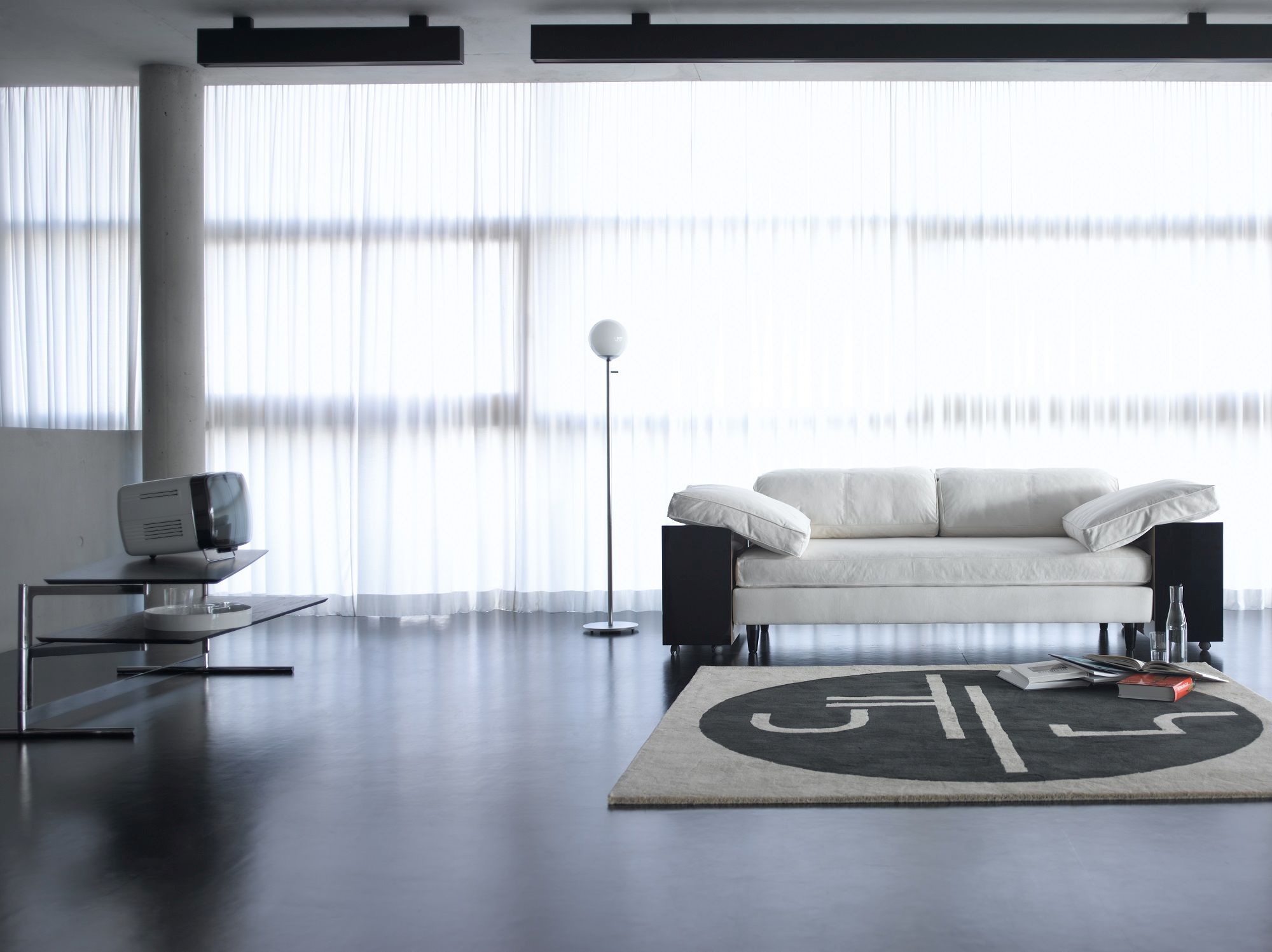 Lota Sofa Classicon