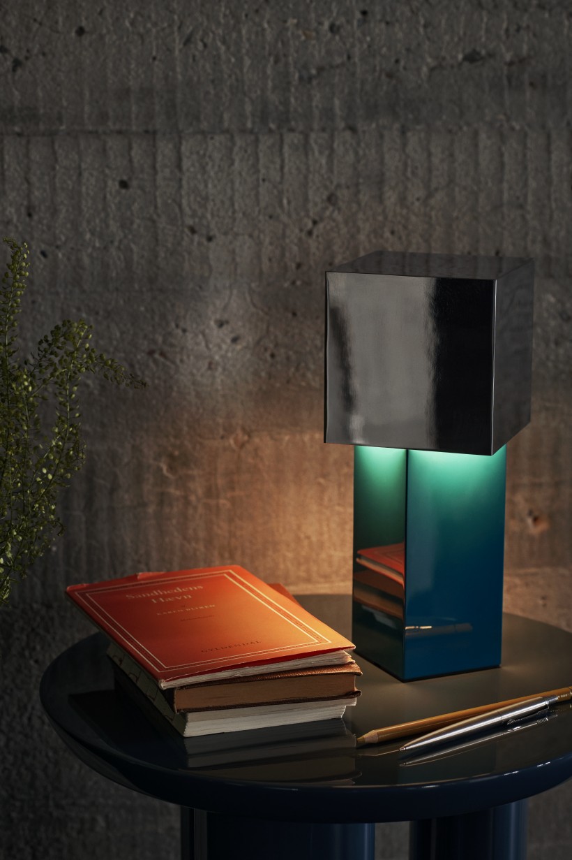 Pivot ATD7 Portable Tischleuchte / Akkuleuchte AndTradition