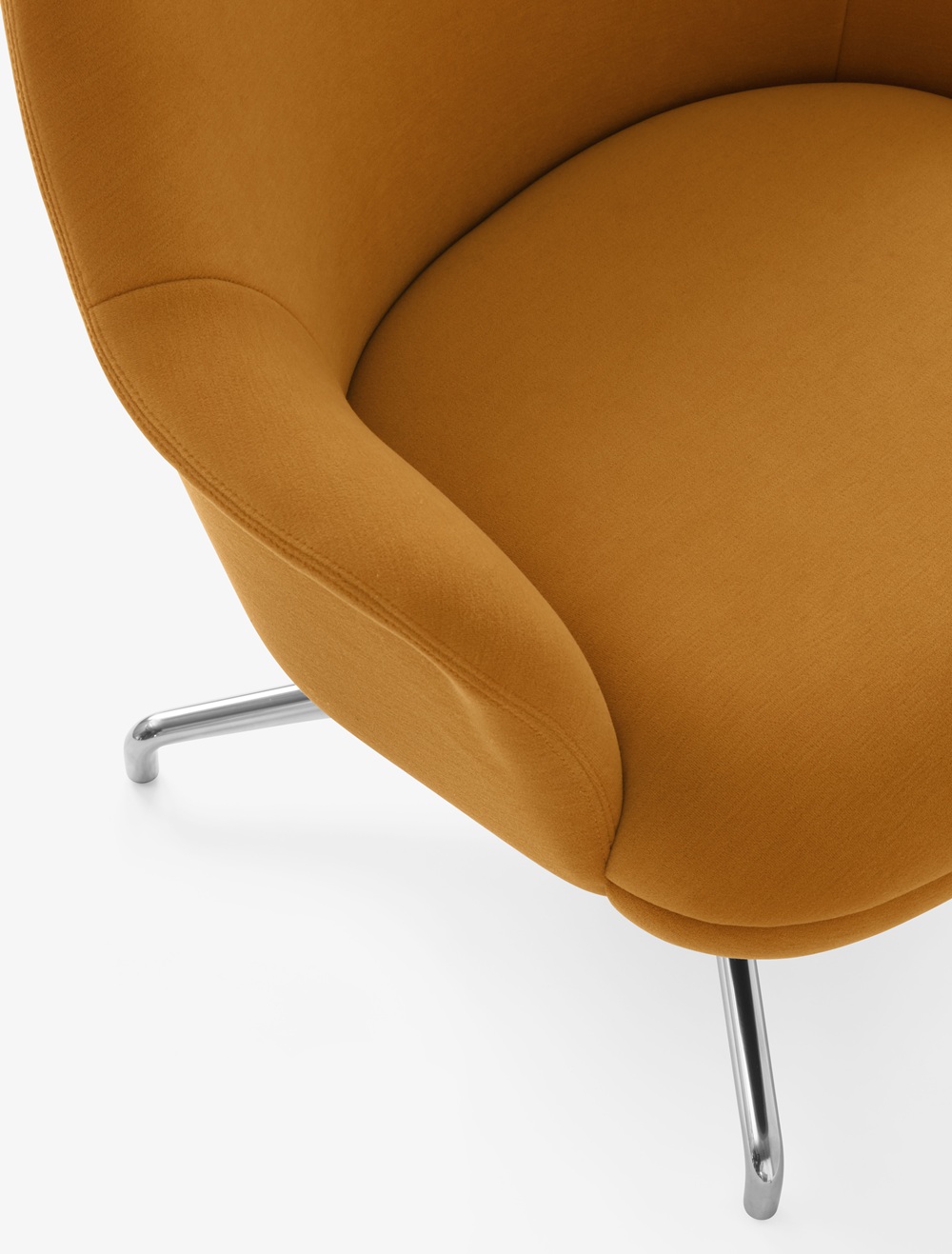 Rely HW139 Lounge Chair Sessel AndTradition