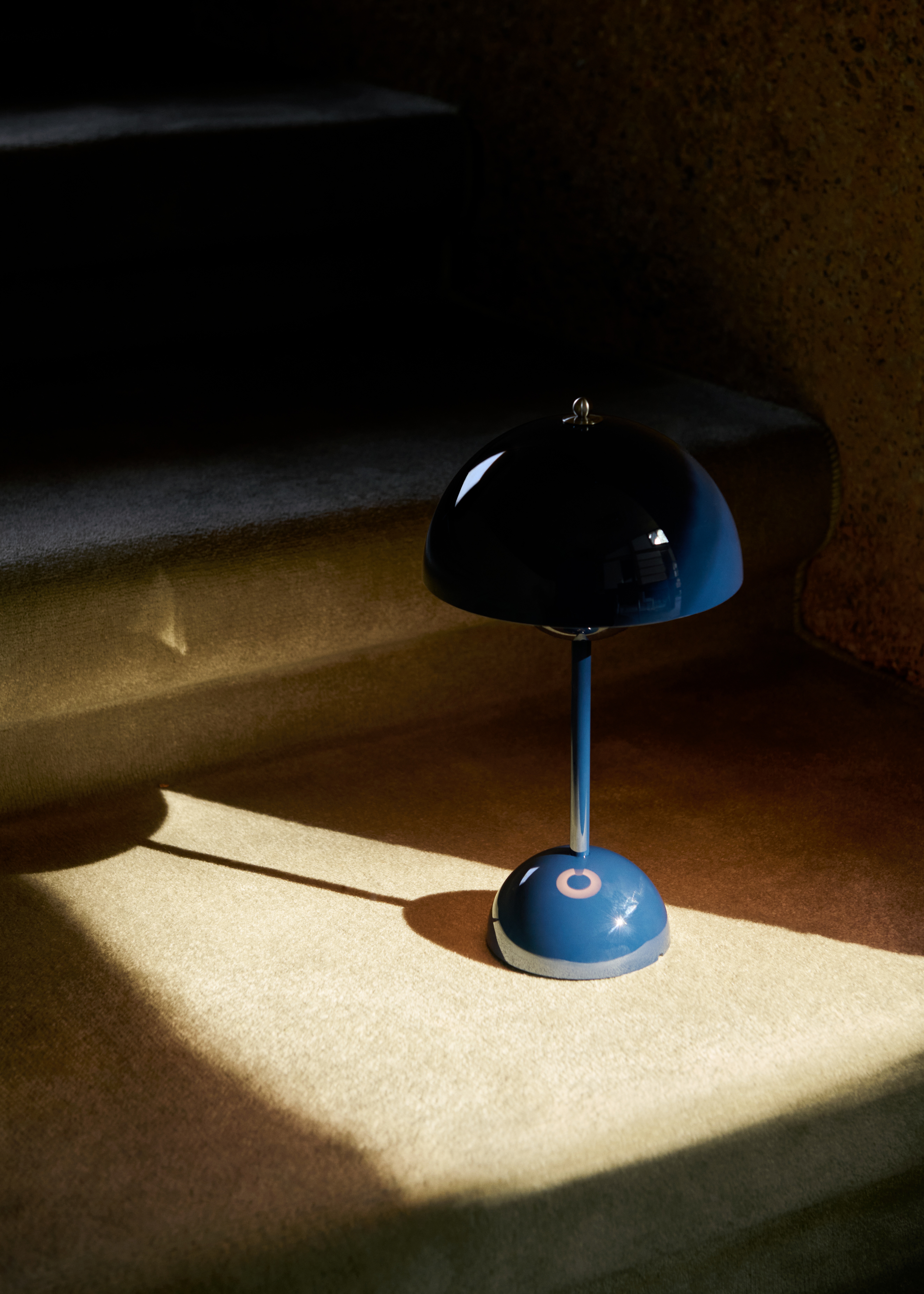 Flowerpot VP9 Portable Akkuleuchte / Tischleuchte mit USB AndTradition