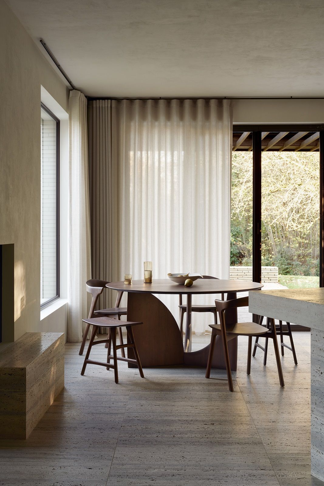 Geometric Tisch Teak braun Ø150 cm Ethnicraft