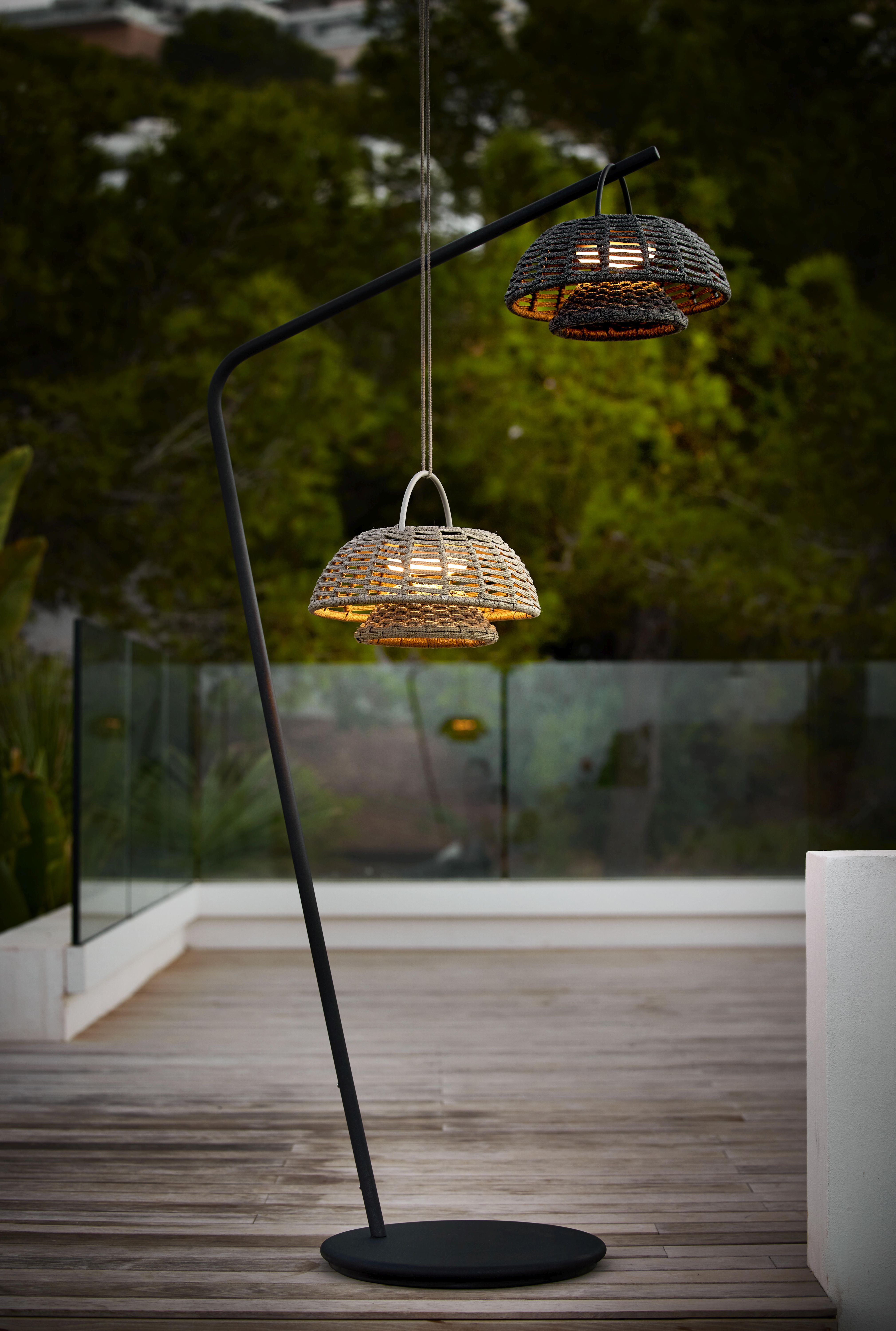 Illusion Outdoor Solar LED Lampe mit Ständer Cane-Line