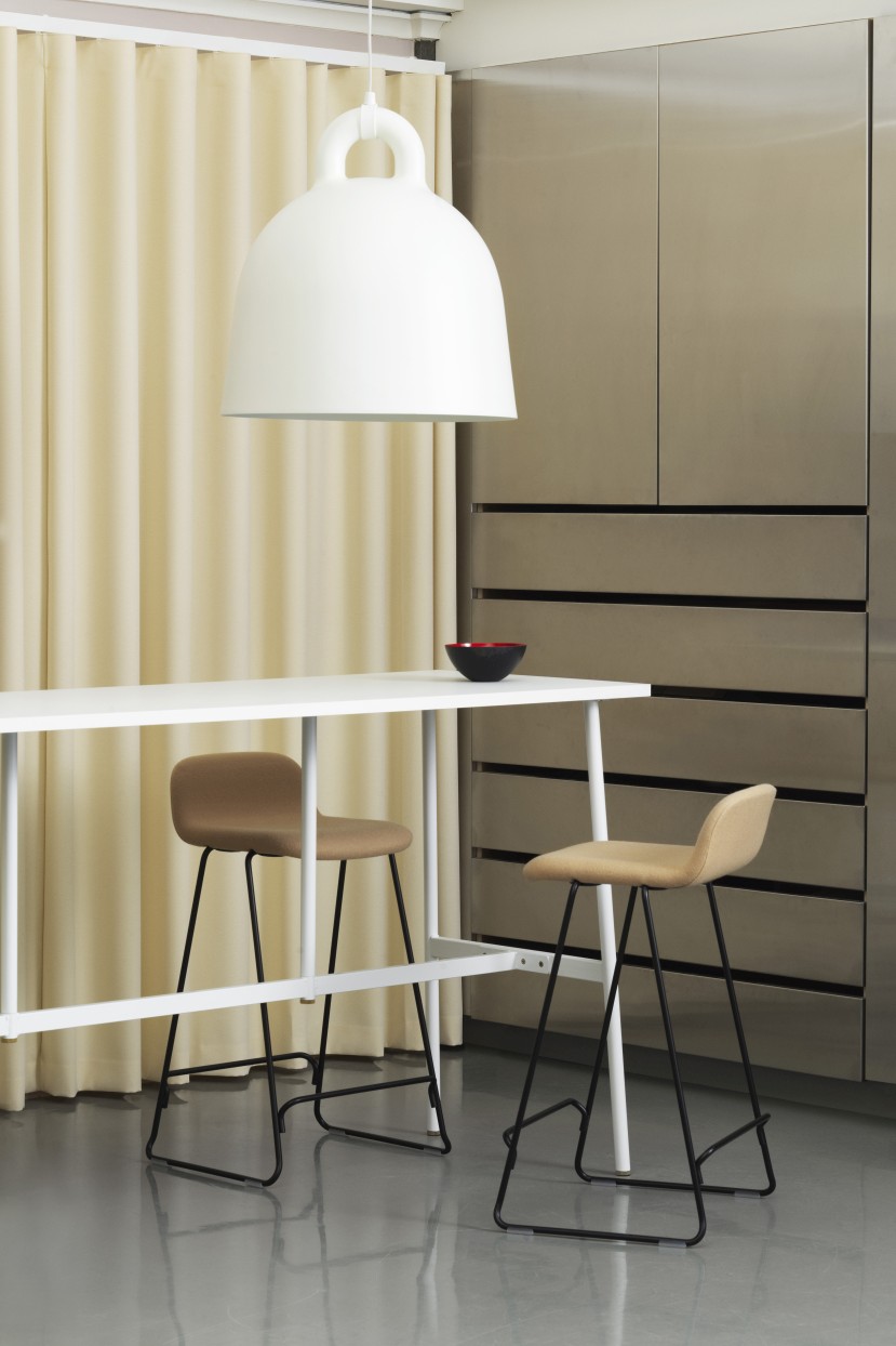Bell Lamp Hängeleuchte Normann Copenhagen Sand Ø 35 cm