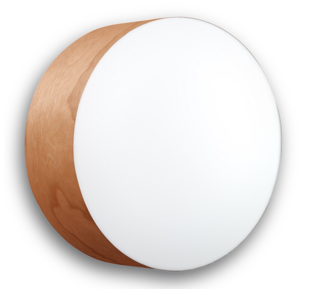 Gea G30 LED Wand- und Deckenleuchte von LZF Lamps mit Holzrahmen und weißem Diffusor.