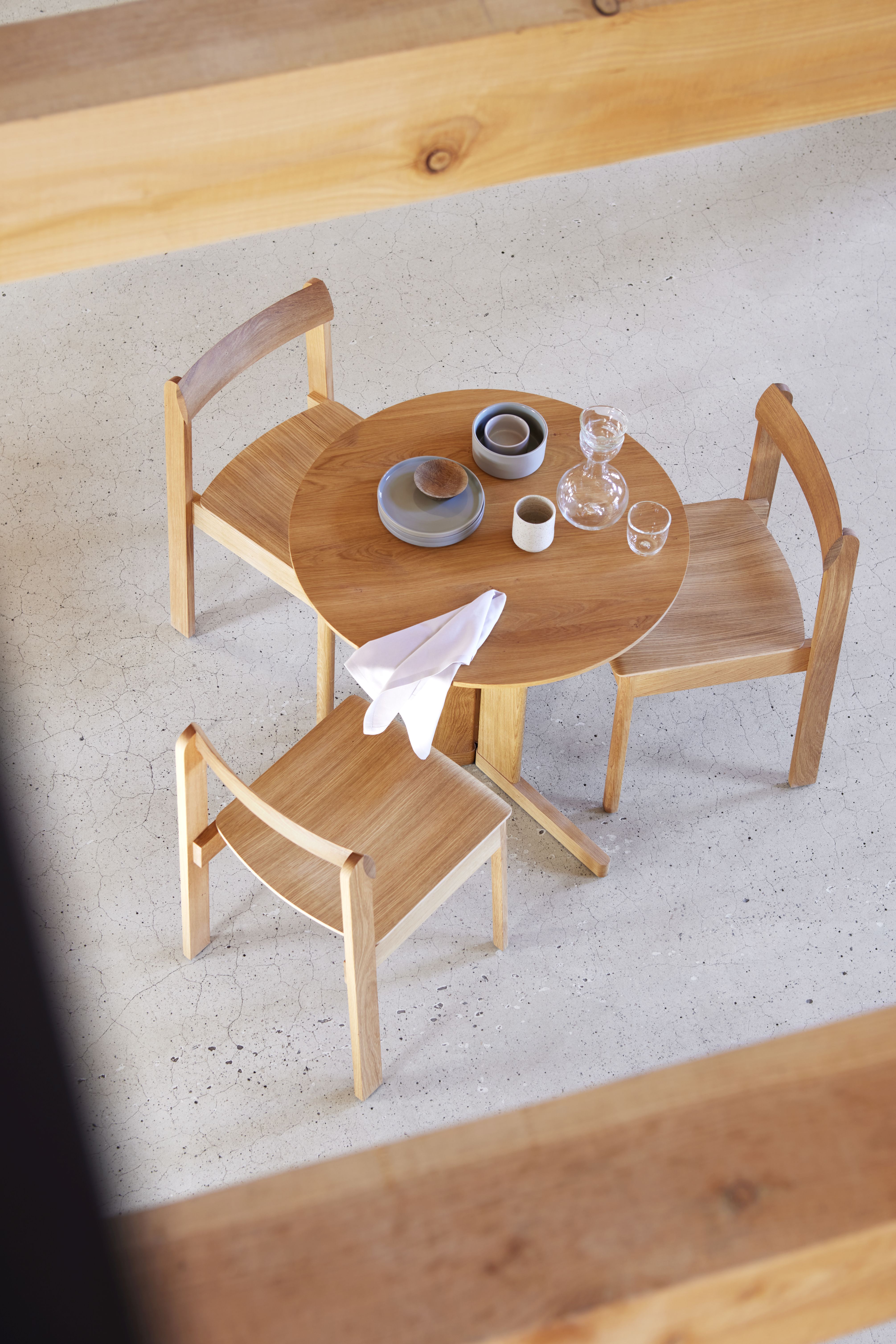 Trefoil Tisch Ø 75 Eiche Form & Refine