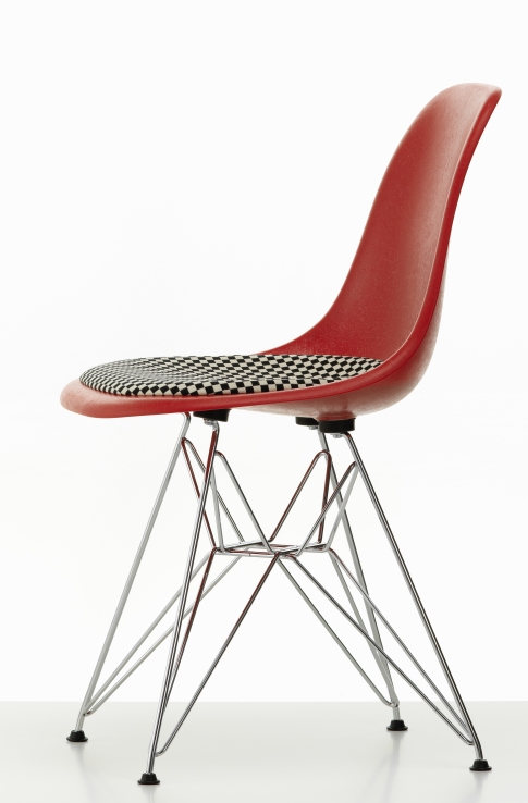 Eames Fiberglass Chair DSR Stuhl mit Sitzpolster Vitra