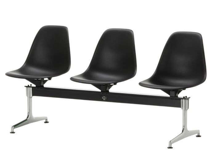 Eames Plastic Side Chair RE auf Traversenbank Vitra