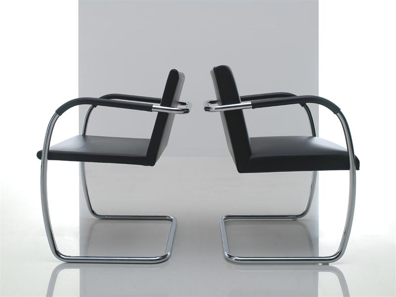 Brno Stuhl Knoll International