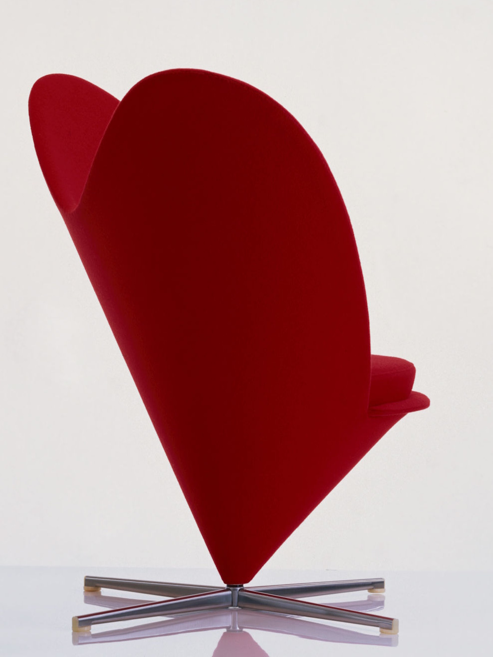 Heart Cone Chair Vitra
