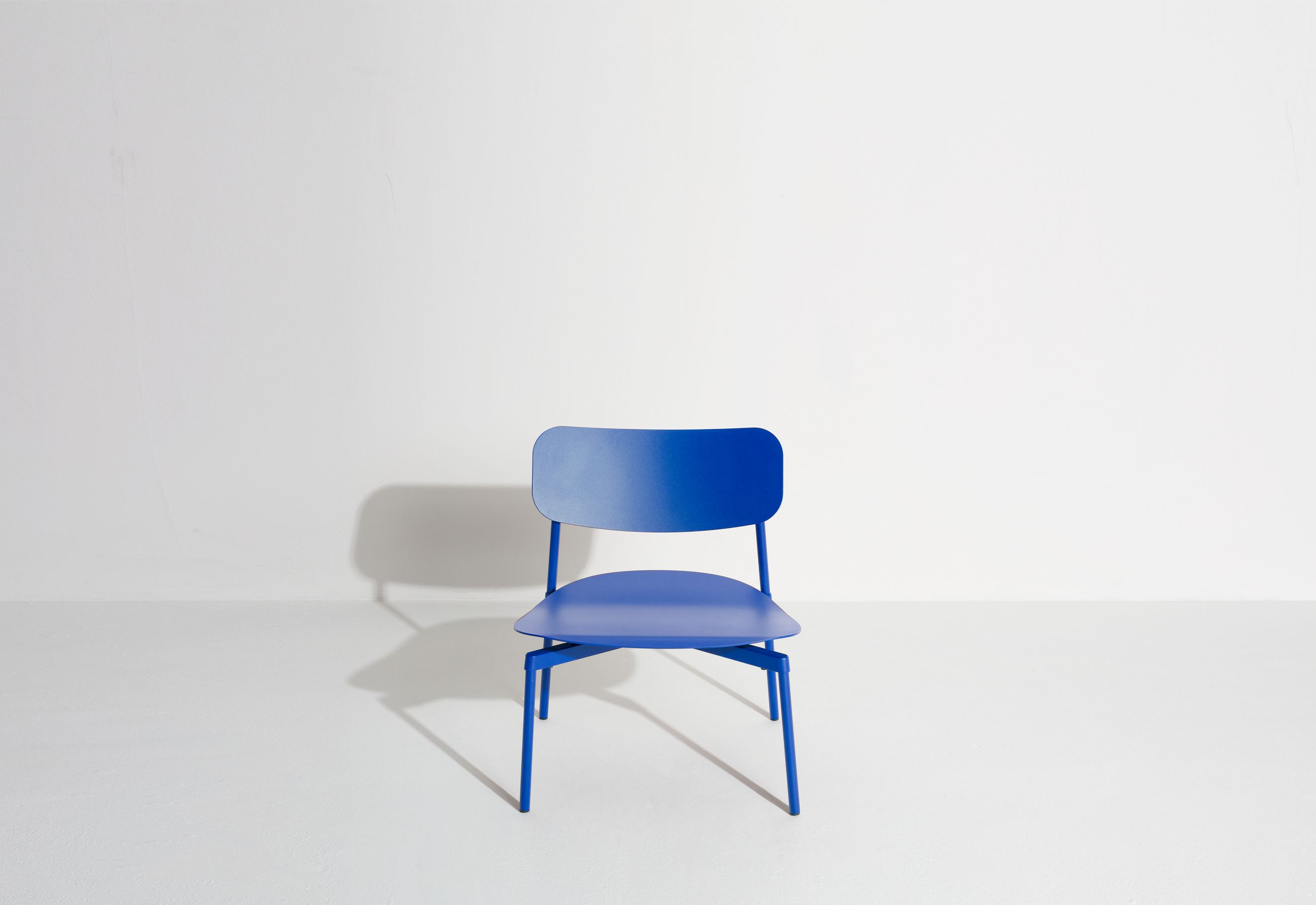 Fromme Lounge Chair Sessel Petite Friture Blau Fromme Lounge Chair Sessel Petite Friture Blau