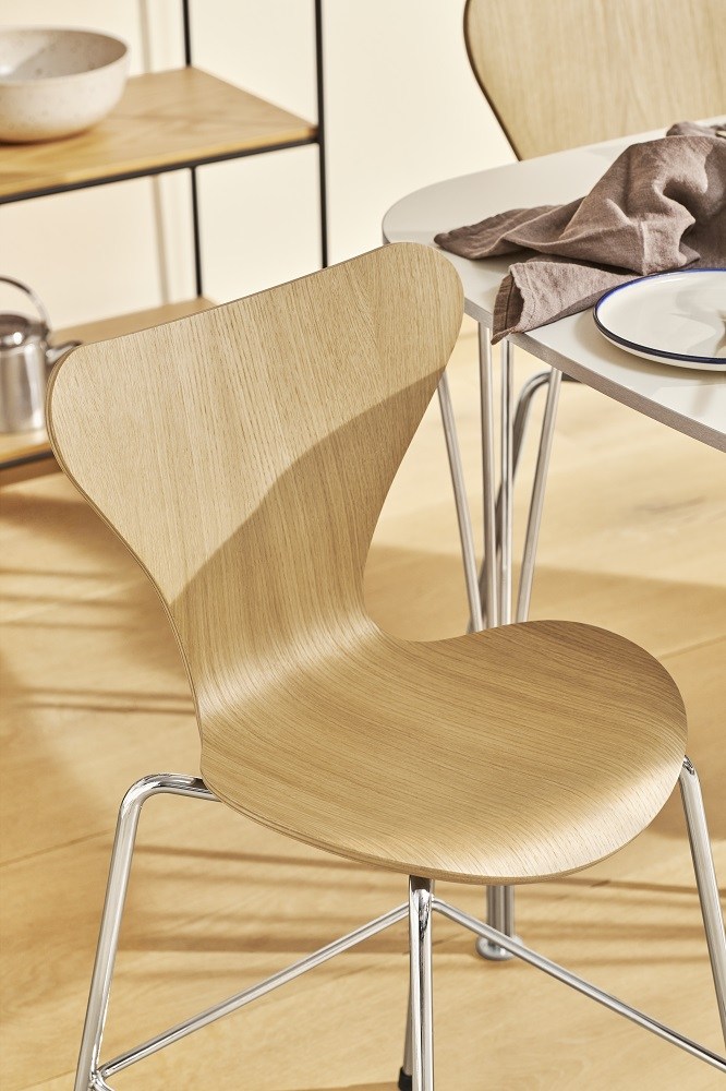 Series 7 Junior Chair Kinderhochstuhl Fritz Hansen