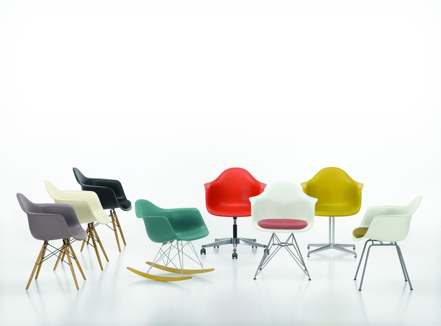 Eames Plastic Arm Chair DAL Stuhl Vitra